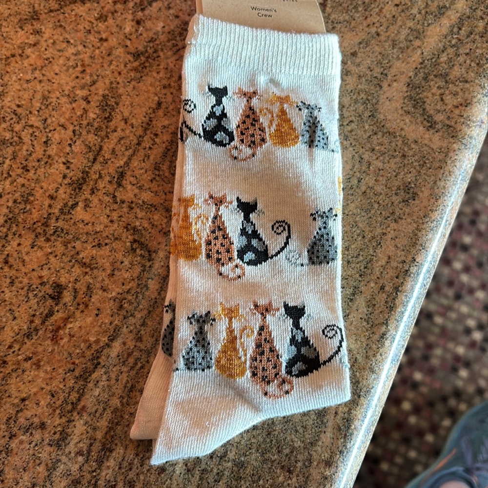 K. Bell Cat Patterned Socks - Picture 6 of 8